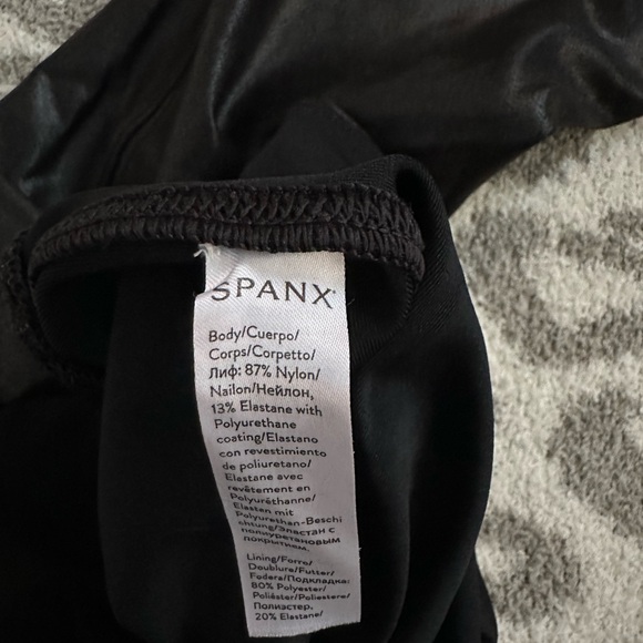 SPANX faux leather legging - Picture 2 of 3